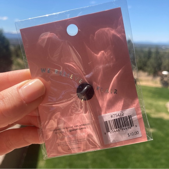 ban.do • Rose Pin - Picture 2 of 6